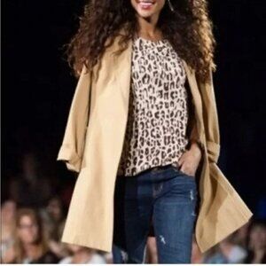 CABI Ginger Leopard Print Top Sz XS #3070 EUC